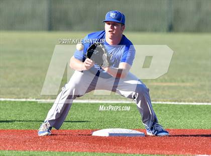 Thumbnail 2 in Blue Ridge vs Windthorst (UIL 2A Region 2 Area Playoff) photogallery.