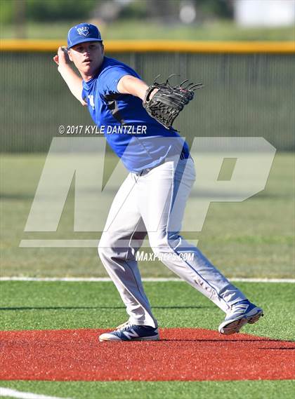 Thumbnail 1 in Blue Ridge vs Windthorst (UIL 2A Region 2 Area Playoff) photogallery.