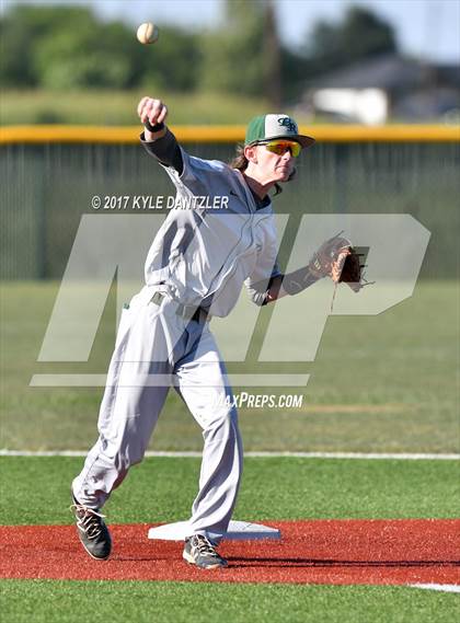 Thumbnail 3 in Blue Ridge vs Windthorst (UIL 2A Region 2 Area Playoff) photogallery.