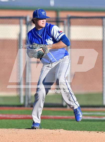 Thumbnail 2 in Blue Ridge vs Windthorst (UIL 2A Region 2 Area Playoff) photogallery.