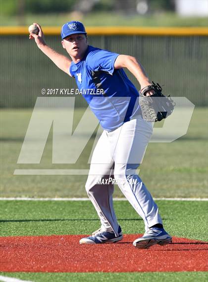 Thumbnail 2 in Blue Ridge vs Windthorst (UIL 2A Region 2 Area Playoff) photogallery.