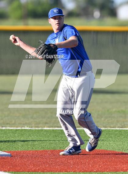 Thumbnail 3 in Blue Ridge vs Windthorst (UIL 2A Region 2 Area Playoff) photogallery.