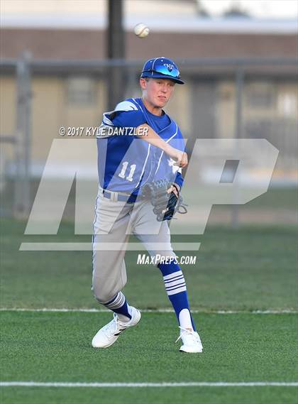Thumbnail 2 in Blue Ridge vs Windthorst (UIL 2A Region 2 Area Playoff) photogallery.