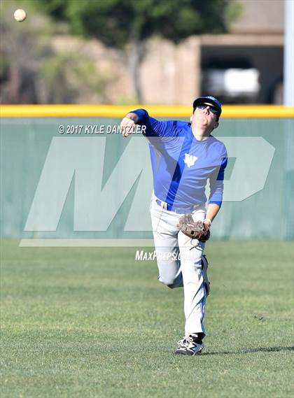 Thumbnail 3 in Blue Ridge vs Windthorst (UIL 2A Region 2 Area Playoff) photogallery.