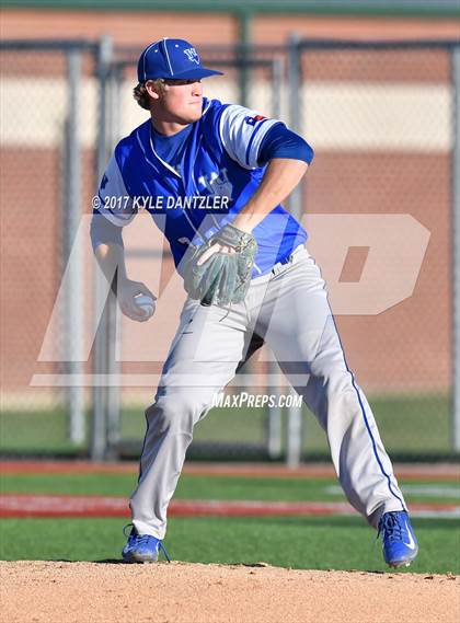 Thumbnail 3 in Blue Ridge vs Windthorst (UIL 2A Region 2 Area Playoff) photogallery.