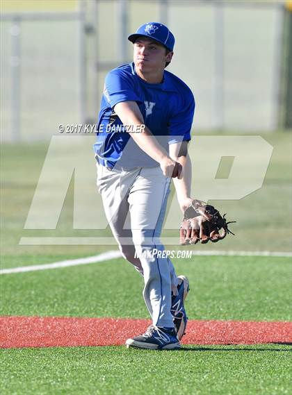 Thumbnail 3 in Blue Ridge vs Windthorst (UIL 2A Region 2 Area Playoff) photogallery.