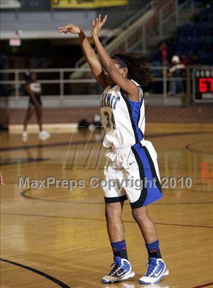 Thumbnail 3 in Lamar @ Summit photogallery.