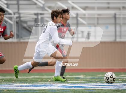 Thumbnail 1 in Lee [Robert E.] vs Hendrickson (Scrimmage) photogallery.