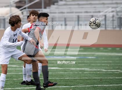 Thumbnail 2 in Lee [Robert E.] vs Hendrickson (Scrimmage) photogallery.