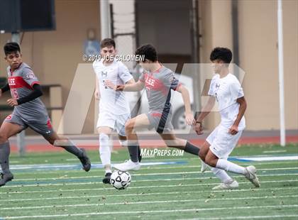 Thumbnail 2 in Lee [Robert E.] vs Hendrickson (Scrimmage) photogallery.