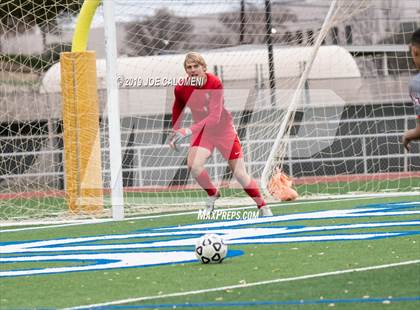 Thumbnail 3 in Lee [Robert E.] vs Hendrickson (Scrimmage) photogallery.
