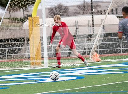 Thumbnail 1 in Lee [Robert E.] vs Hendrickson (Scrimmage) photogallery.