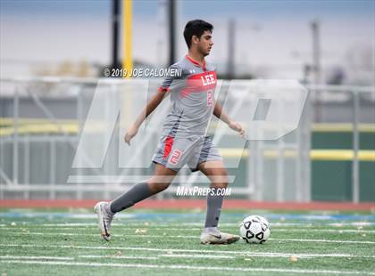 Thumbnail 1 in Lee [Robert E.] vs Hendrickson (Scrimmage) photogallery.