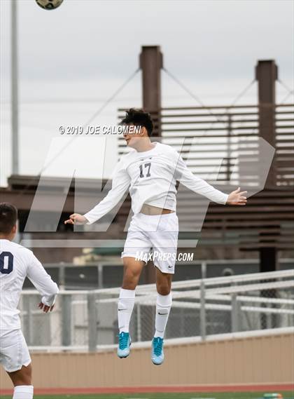Thumbnail 1 in Lee [Robert E.] vs Hendrickson (Scrimmage) photogallery.