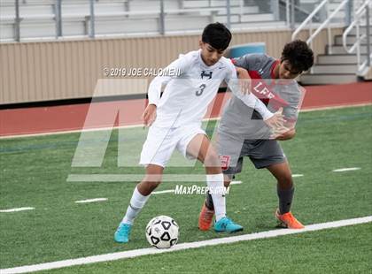 Thumbnail 3 in Lee [Robert E.] vs Hendrickson (Scrimmage) photogallery.