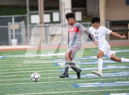 Thumbnail 2 in Lee [Robert E.] vs Hendrickson (Scrimmage) photogallery.