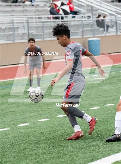 Thumbnail 2 in Lee [Robert E.] vs Hendrickson (Scrimmage) photogallery.