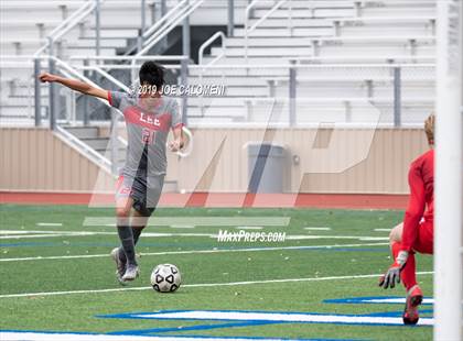Thumbnail 2 in Lee [Robert E.] vs Hendrickson (Scrimmage) photogallery.