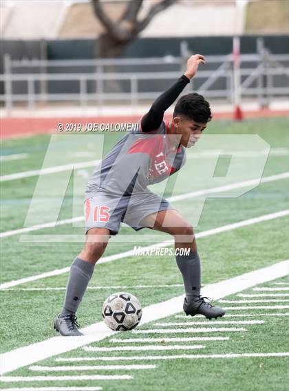 Thumbnail 2 in Lee [Robert E.] vs Hendrickson (Scrimmage) photogallery.
