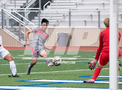 Thumbnail 1 in Lee [Robert E.] vs Hendrickson (Scrimmage) photogallery.