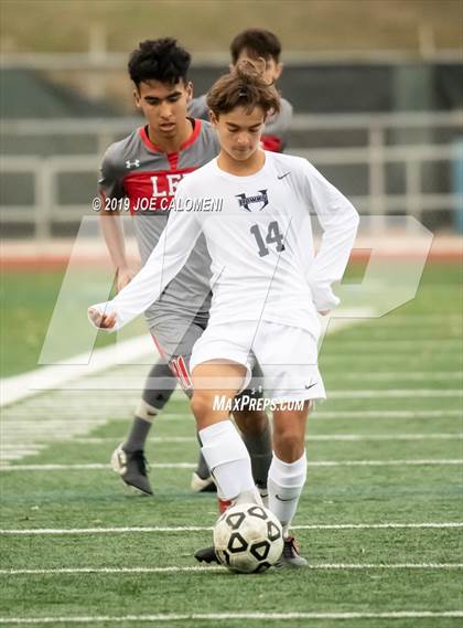 Thumbnail 2 in Lee [Robert E.] vs Hendrickson (Scrimmage) photogallery.
