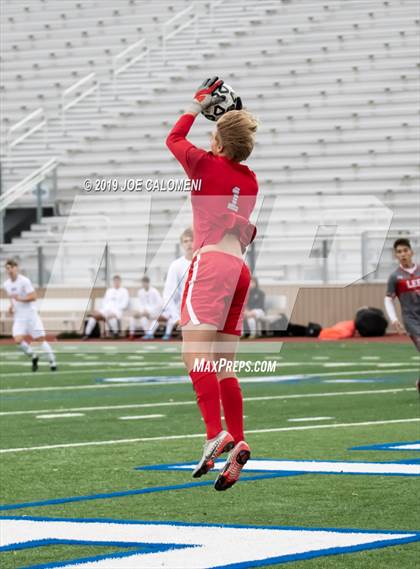 Thumbnail 1 in Lee [Robert E.] vs Hendrickson (Scrimmage) photogallery.