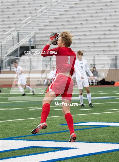 Thumbnail 3 in Lee [Robert E.] vs Hendrickson (Scrimmage) photogallery.