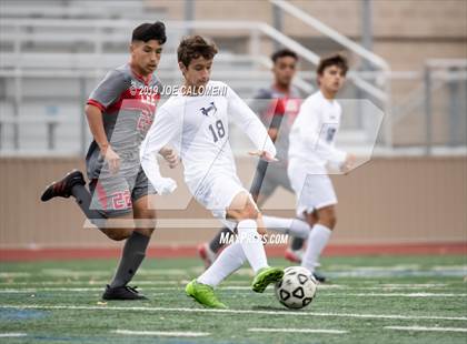 Thumbnail 1 in Lee [Robert E.] vs Hendrickson (Scrimmage) photogallery.