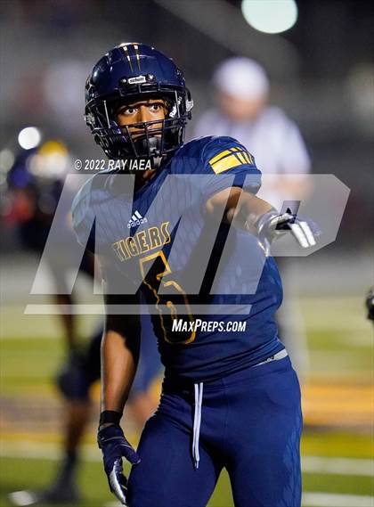 Thumbnail 1 in Woodcreek @ Inderkum photogallery.