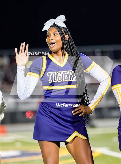 Thumbnail 1 in Woodcreek @ Inderkum photogallery.