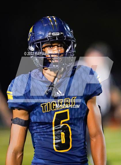 Thumbnail 2 in Woodcreek @ Inderkum photogallery.