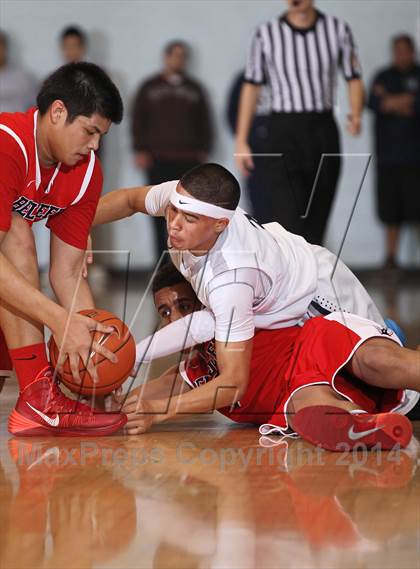 Thumbnail 3 in Bellarmine-Jefferson @ St. Genevieve photogallery.
