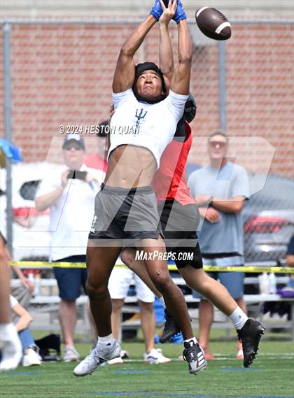 Thumbnail 2 in Palos Verdes vs. Corona del Mar (Battle At The Beach) photogallery.