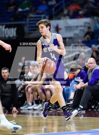 Thumbnail 2 in Bowie vs. Mt. Vernon (UIL 3A Final) photogallery.