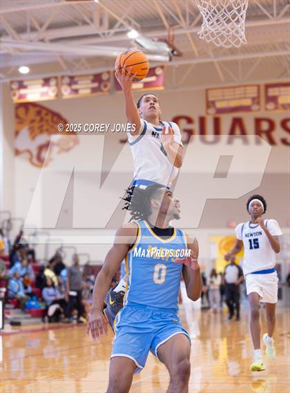 Thumbnail 2 in Mays vs Newton (Hard In The Paint) photogallery.