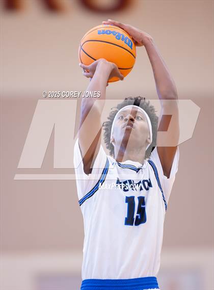 Thumbnail 2 in Mays vs Newton (Hard In The Paint) photogallery.