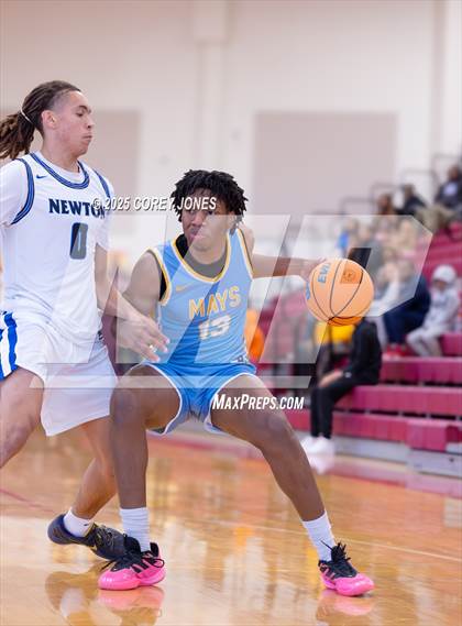 Thumbnail 1 in Mays vs Newton (Hard In The Paint) photogallery.