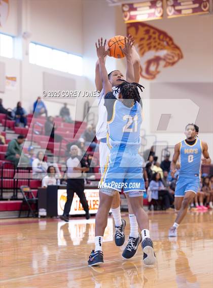 Thumbnail 3 in Mays vs Newton (Hard In The Paint) photogallery.