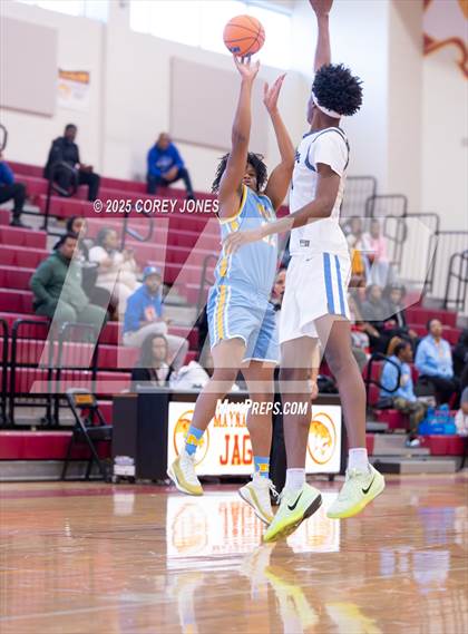 Thumbnail 2 in Mays vs Newton (Hard In The Paint) photogallery.