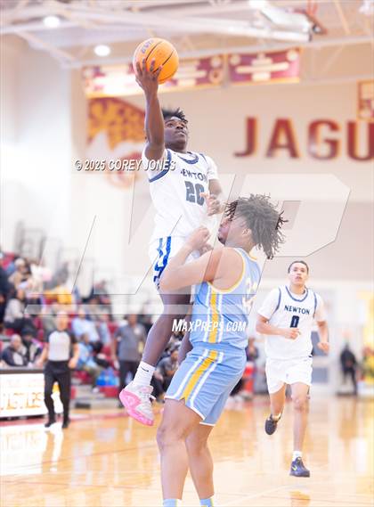 Thumbnail 2 in Mays vs Newton (Hard In The Paint) photogallery.