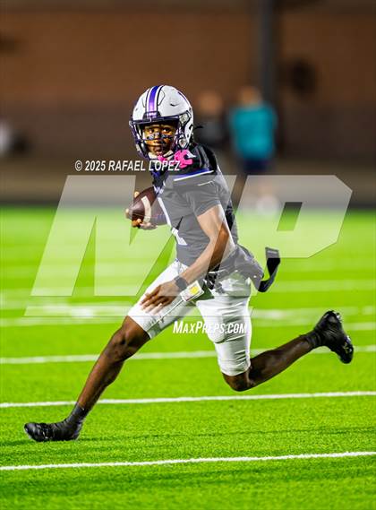 Thumbnail 3 in Dawson vs. Ridge Point (UIL 6A D1 Football Bi-District) photogallery.