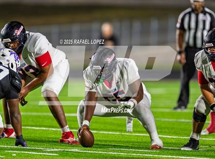 Thumbnail 1 in Dawson vs. Ridge Point (UIL Football 6A D1 Bi-District) photogallery.