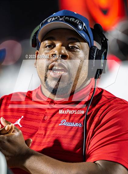 Thumbnail 3 in Dawson vs. Ridge Point (UIL 6A D1 Football Bi-District) photogallery.