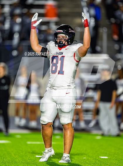 Thumbnail 1 in Dawson vs. Ridge Point (UIL Football 6A D1 Bi-District) photogallery.