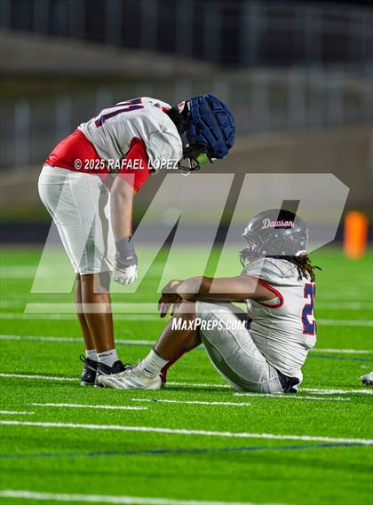 Thumbnail 3 in Dawson vs. Ridge Point (UIL Football 6A D1 Bi-District) photogallery.