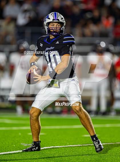 Thumbnail 1 in Dawson vs. Ridge Point (UIL 6A D1 Football Bi-District) photogallery.