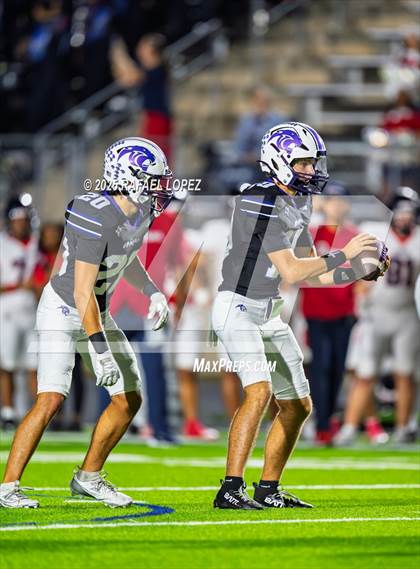 Thumbnail 2 in Dawson vs. Ridge Point (UIL 6A D1 Football Bi-District) photogallery.