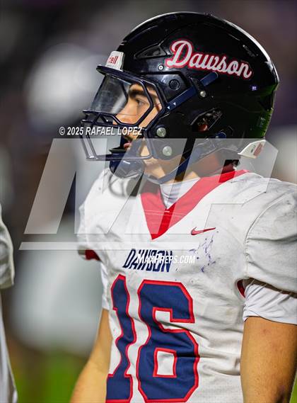 Thumbnail 3 in Dawson vs. Ridge Point (UIL Football 6A D1 Bi-District) photogallery.