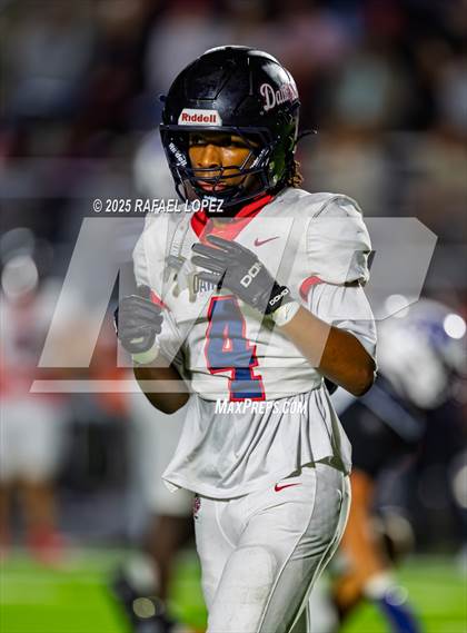 Thumbnail 2 in Dawson vs. Ridge Point (UIL Football 6A D1 Bi-District) photogallery.