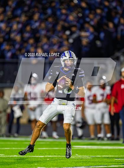 Thumbnail 3 in Dawson vs. Ridge Point (UIL 6A D1 Football Bi-District) photogallery.